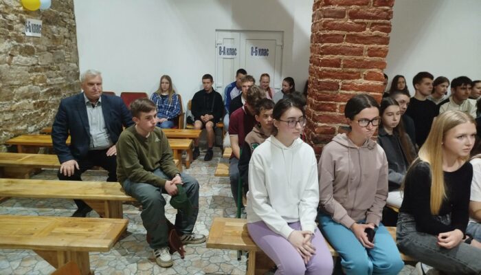 Гімназія (3)